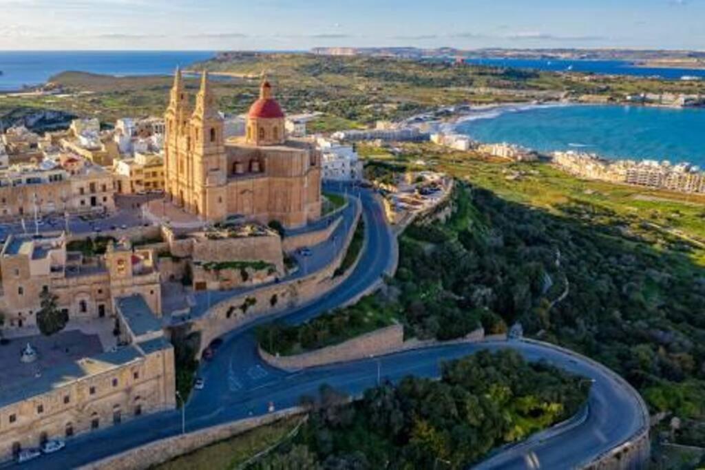 Seaside Serenity - A Lovely Apartment With Views Mellieħa Zewnętrze zdjęcie