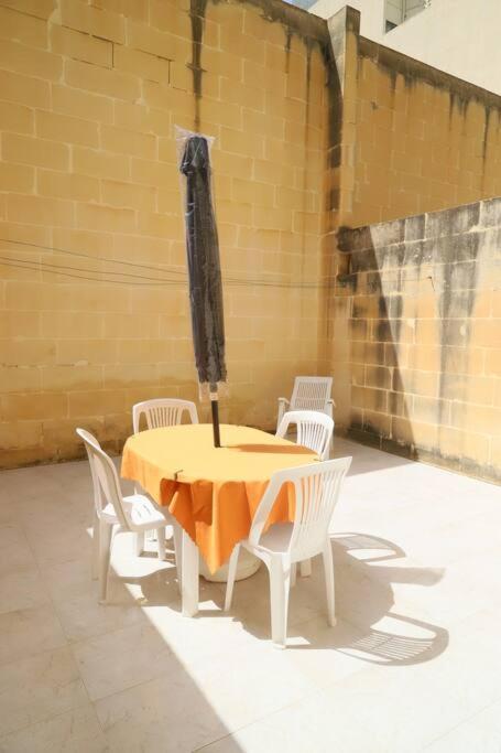Seaside Serenity - A Lovely Apartment With Views Mellieħa Zewnętrze zdjęcie